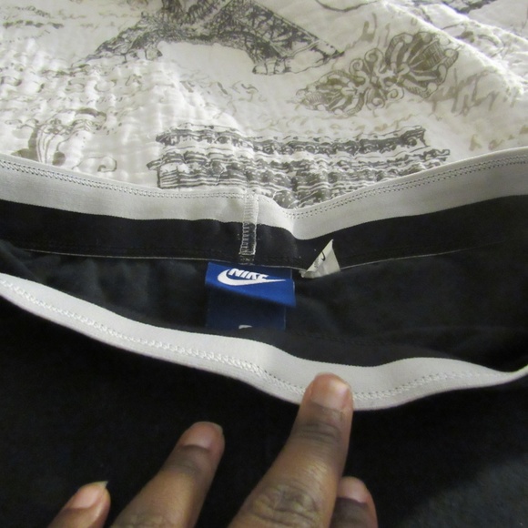 M Nike Capri/Leggings - Picture 6 of 8